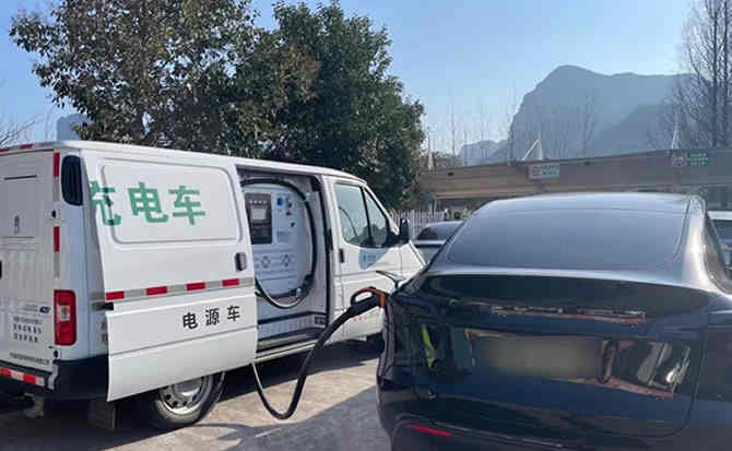 东丰汽车搭电