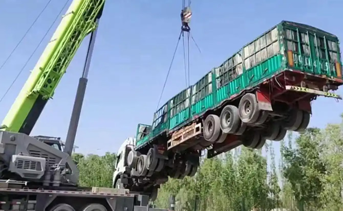 东丰道路脱困救援案例